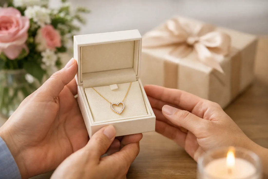 How to Gift Meaningful Jewellery with Heart