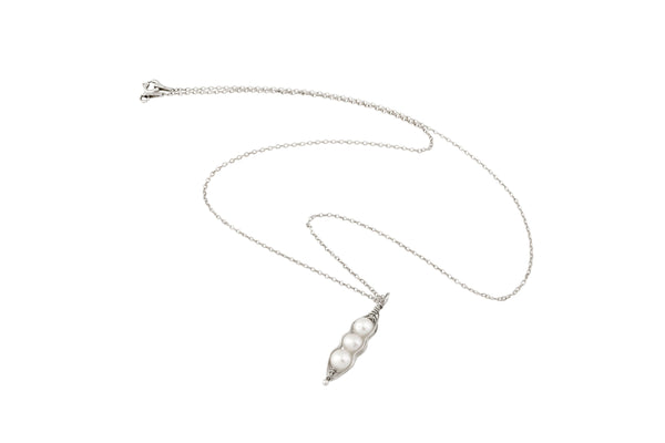 White Freshwater pearls PeaPod necklace