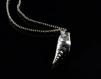 Fine silver seashell pendant necklace